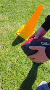 Heute wurde der Sportunterricht zum Spielfeld! 🏈🔥
Gemeinsam mit externen Trainer