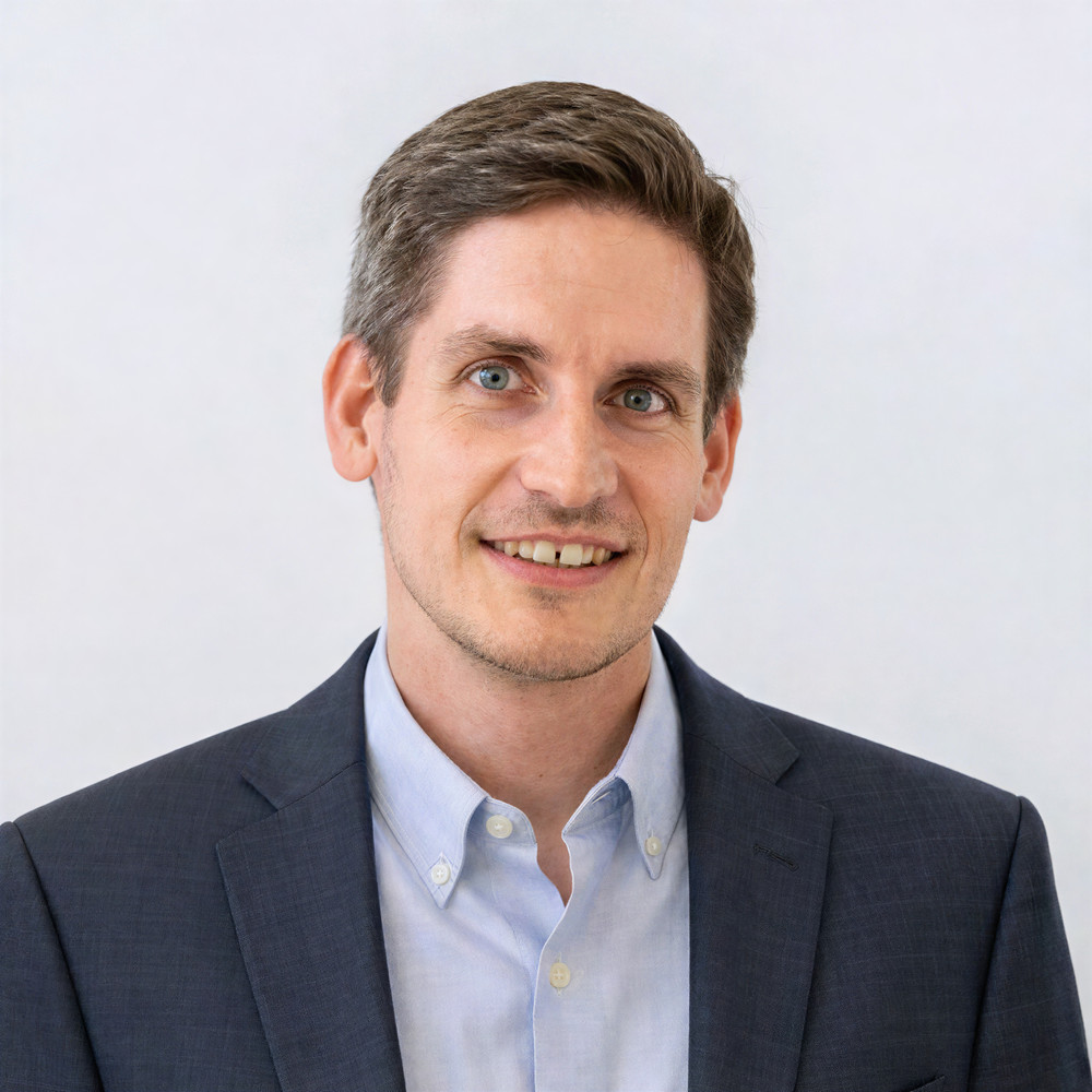 Dr. Stefan Petrovitz, MA &ndash; Direktor